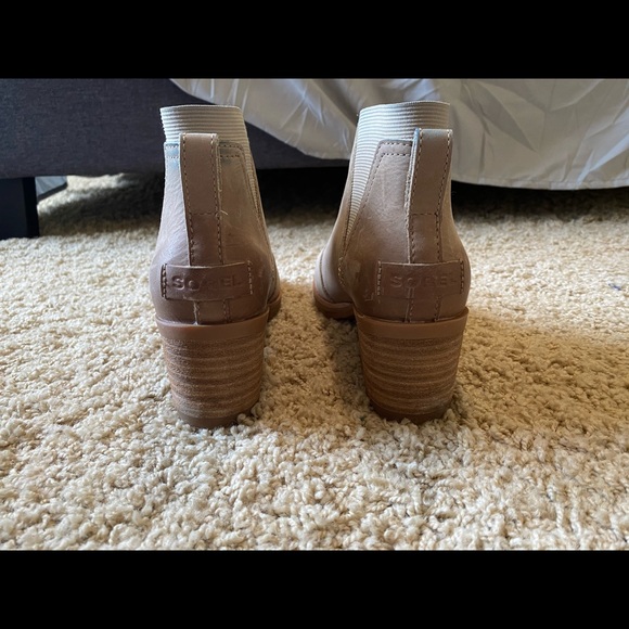 Sorel booties - Picture 2 of 7